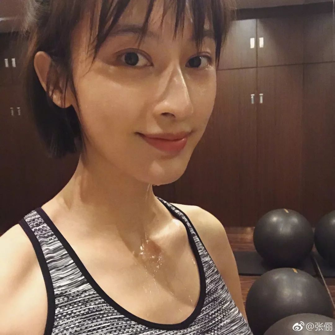 张俪健身前后_明星张俪怎么健身_张俪健身教练